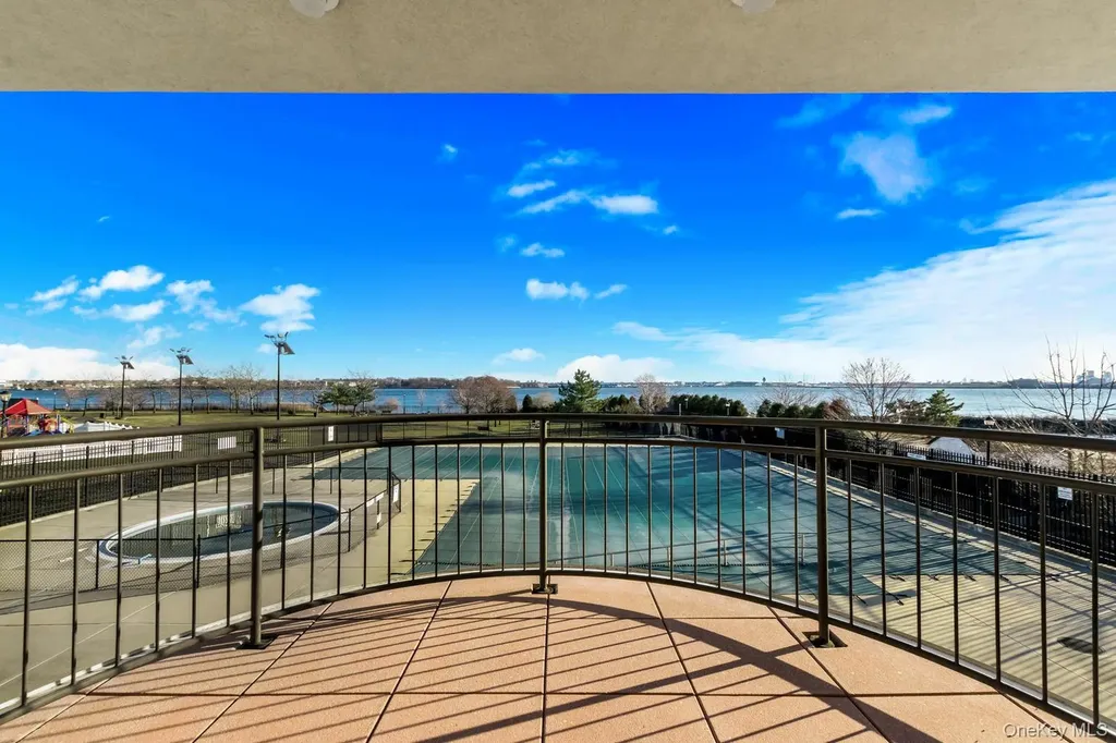 121 Sunset Boulevard Bronx NY 10473