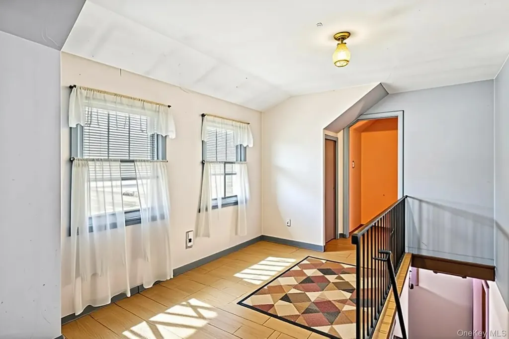 3259 Union Boulevard East Islip NY 11730