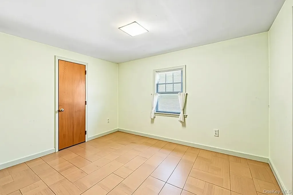 3259 Union Boulevard East Islip NY 11730