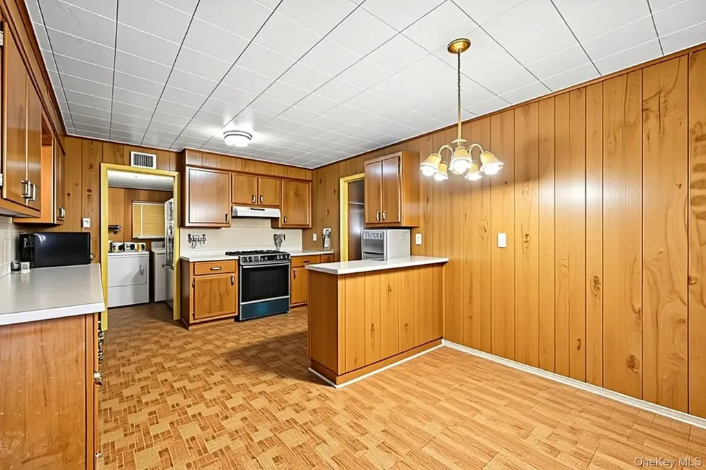 3259 Union Boulevard East Islip NY 11730