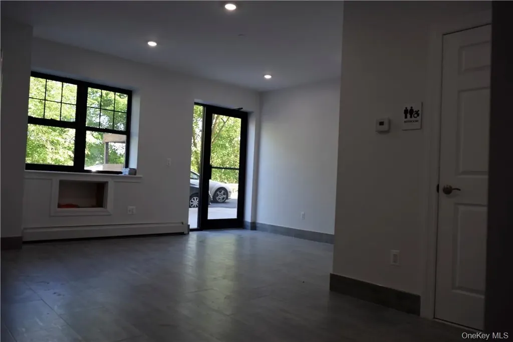 2115 Burr Avenue Bronx NY 10461