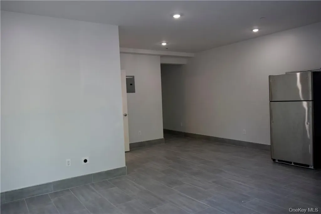 2115 Burr Avenue Bronx NY 10461
