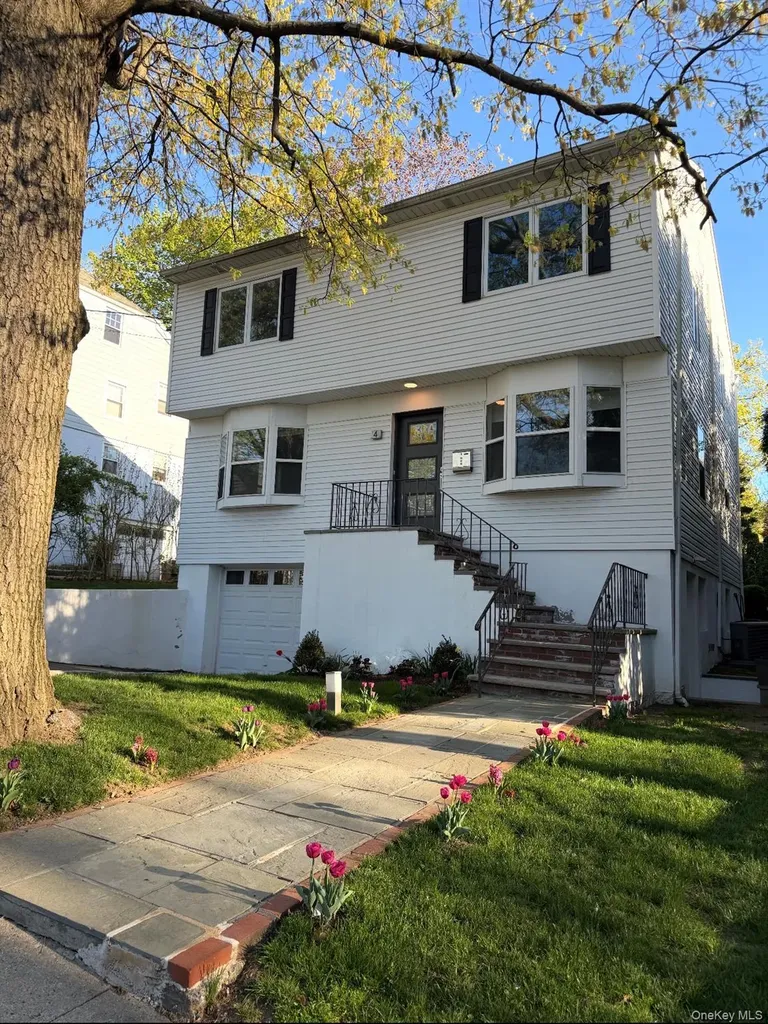 4 Lawrence Place Pelham NY 10803