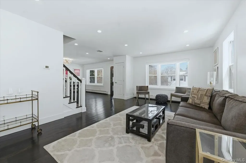 4 Lawrence Place Pelham NY 10803