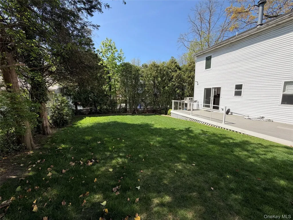 4 Lawrence Place Pelham NY 10803