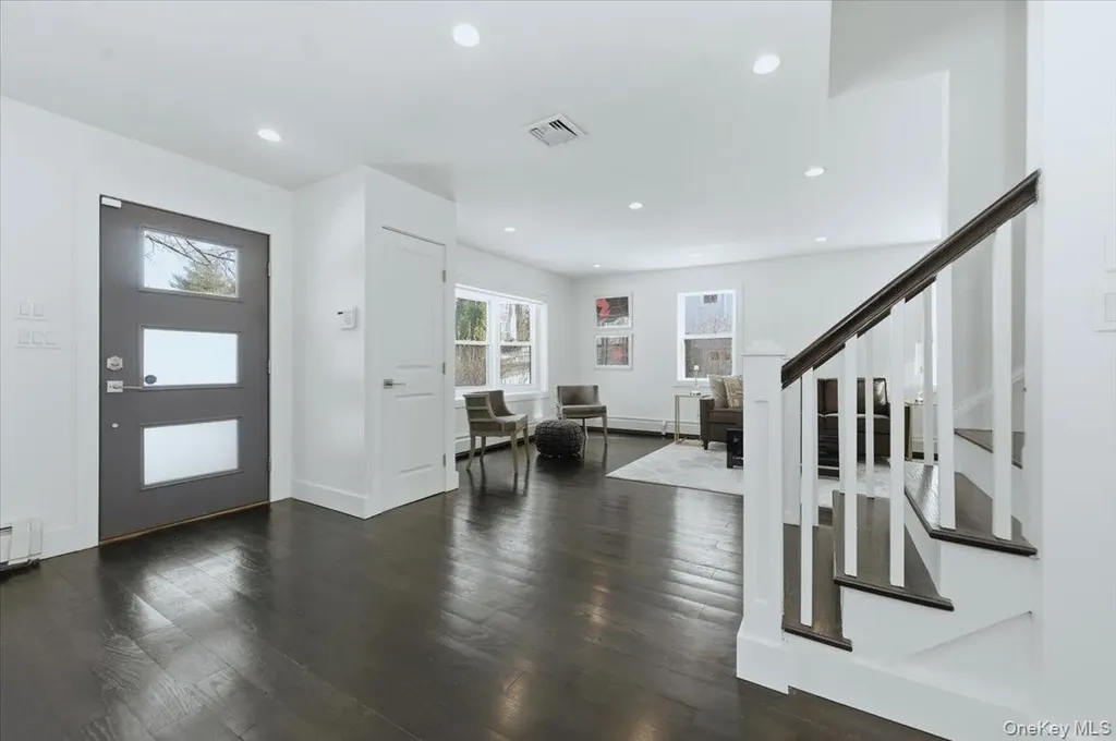 4 Lawrence Place Pelham NY 10803