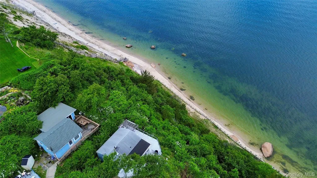 58 Hillcrest Drive Baiting Hollow NY 11933