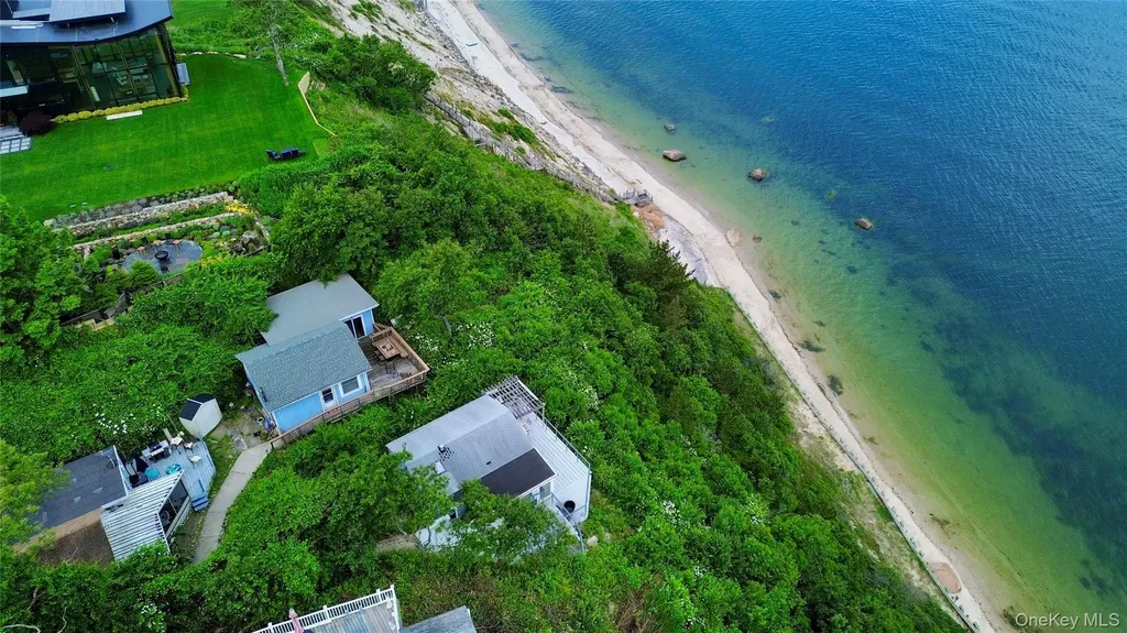 58 Hillcrest Drive Baiting Hollow NY 11933