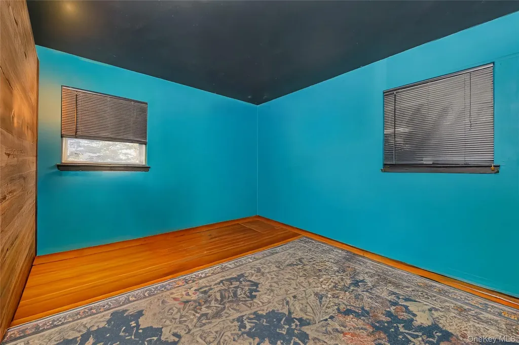 35 Crossway Drive Deer Park NY 11729