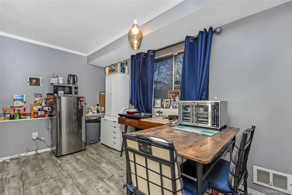 35 Crossway Drive Deer Park NY 11729