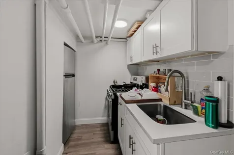 1727 Victor Street Bronx NY 10462