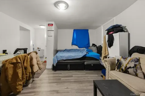 1727 Victor Street Bronx NY 10462