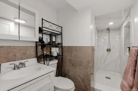 1727 Victor Street Bronx NY 10462