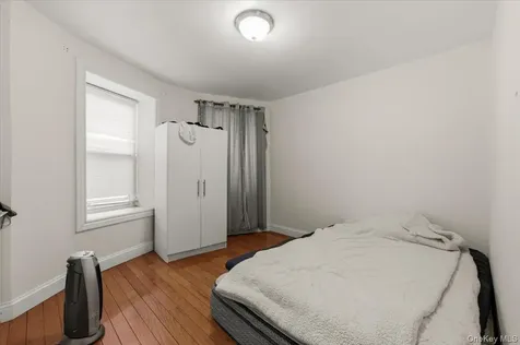 1727 Victor Street Bronx NY 10462