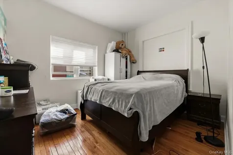 1727 Victor Street Bronx NY 10462