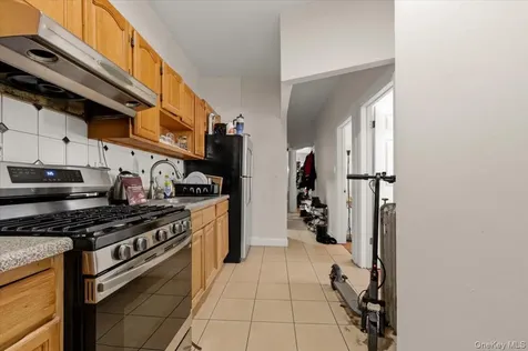 1727 Victor Street Bronx NY 10462