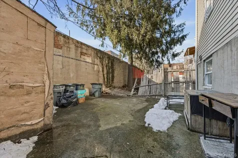 1727 Victor Street Bronx NY 10462
