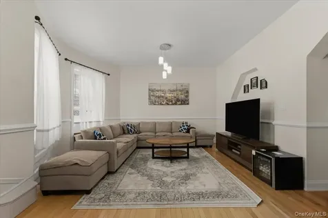 1727 Victor Street Bronx NY 10462
