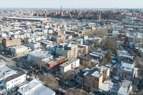 1727 Victor Street Bronx NY 10462