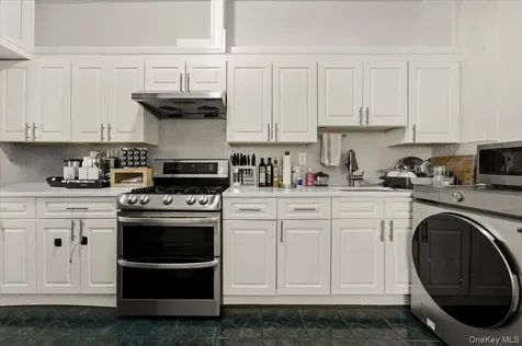1727 Victor Street Bronx NY 10462