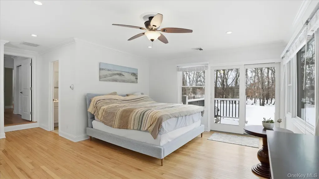 3 Robins Nest Lane Hampton Bays NY 11946