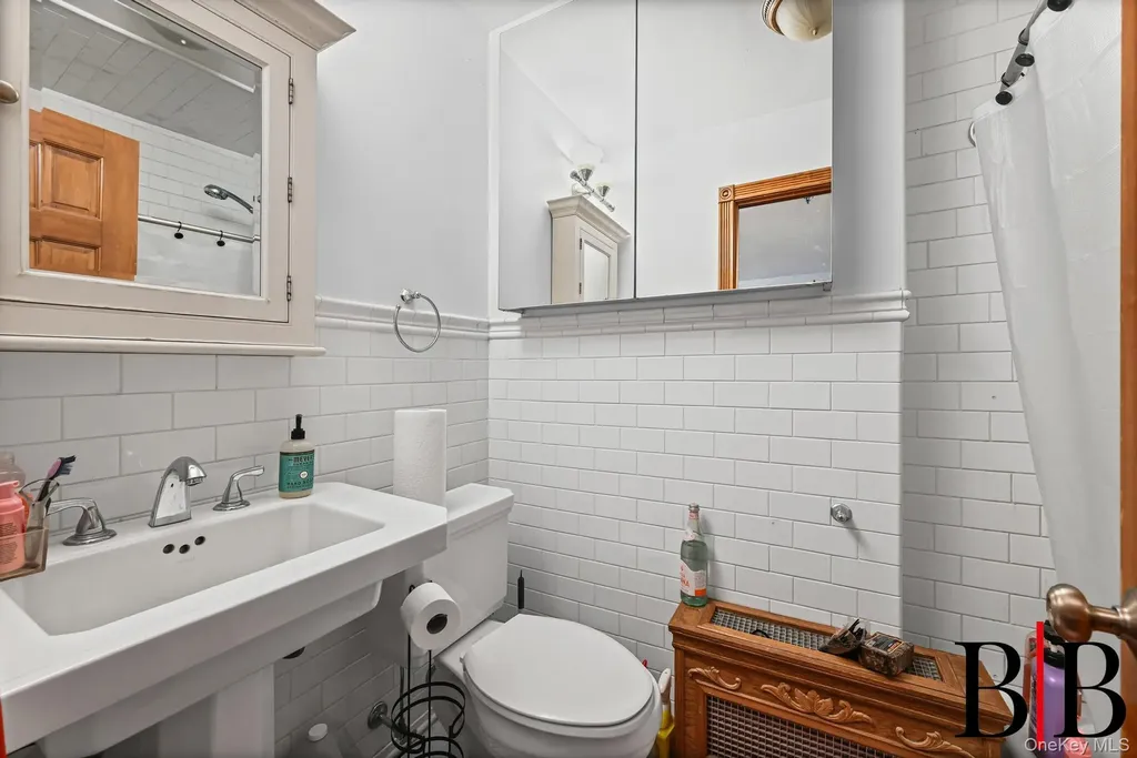 2044 E 60 Street Brooklyn NY 11234