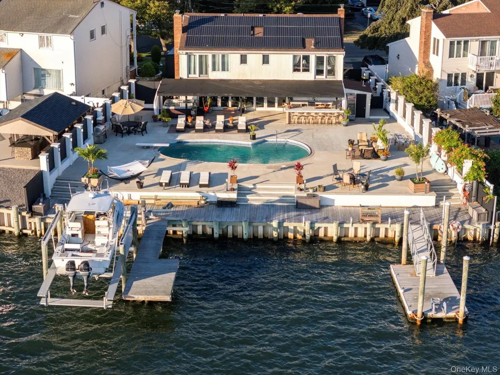 3600 Bertha Drive Baldwin Harbor NY 11510