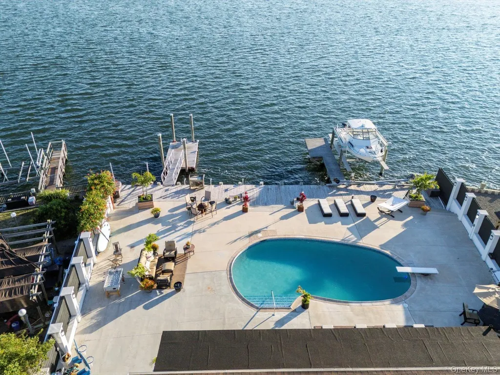 3600 Bertha Drive Baldwin Harbor NY 11510
