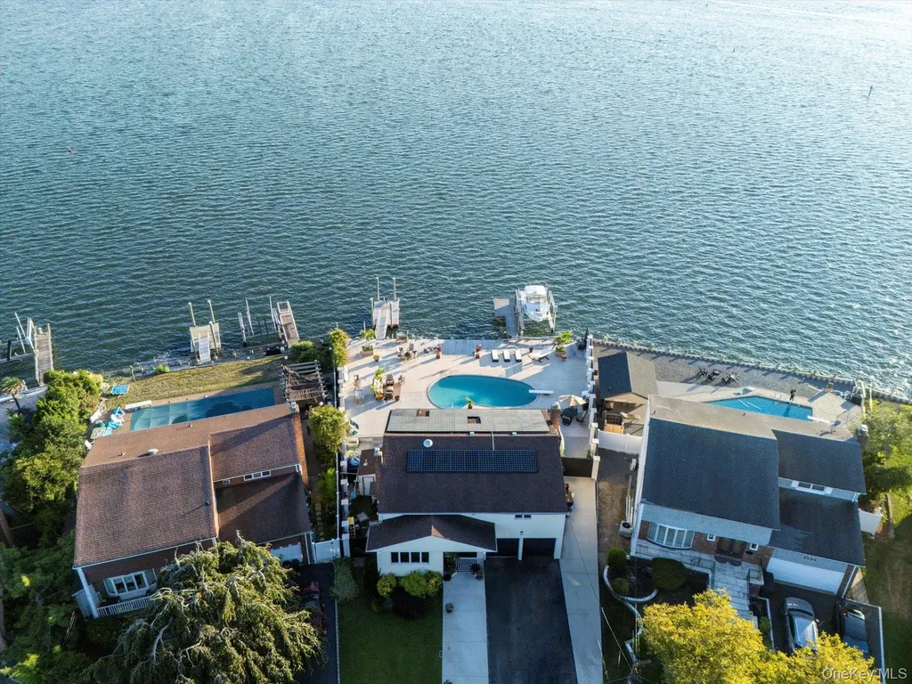 3600 Bertha Drive Baldwin Harbor NY 11510