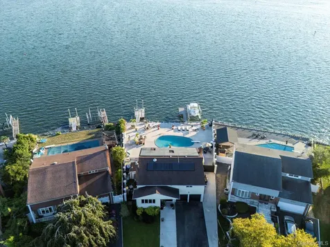 3600 Bertha Drive Baldwin Harbor NY 11510