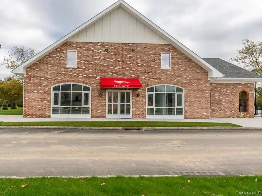 11 Hunter Drive Central Islip NY 11722