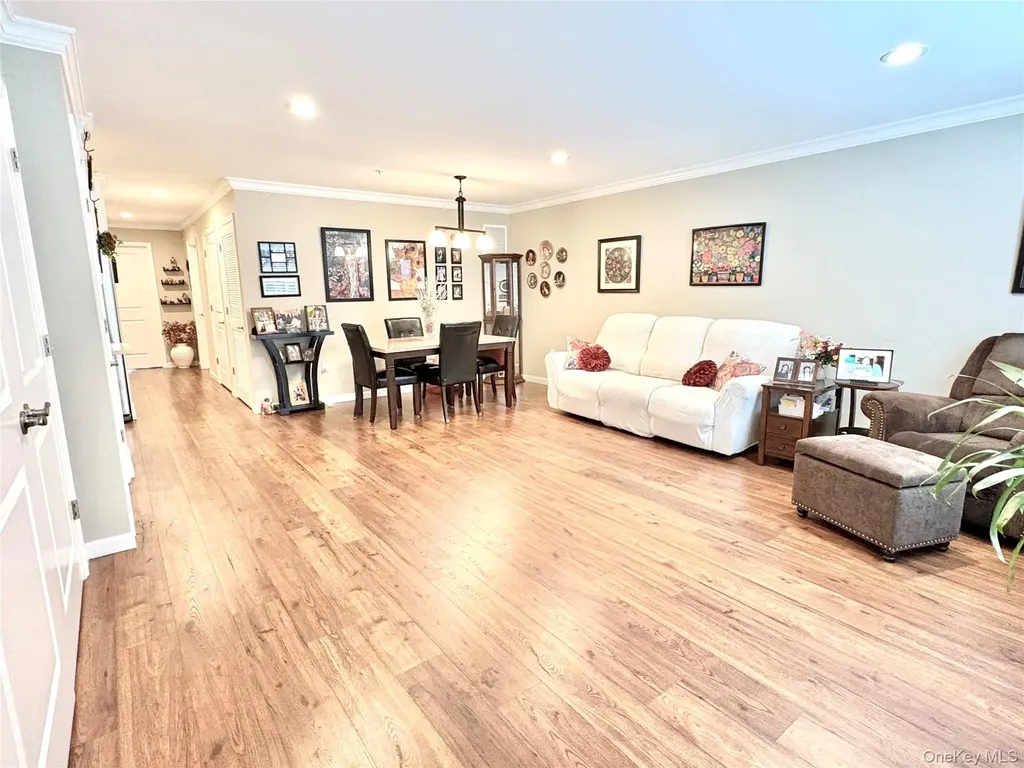 11 Hunter Drive Central Islip NY 11722
