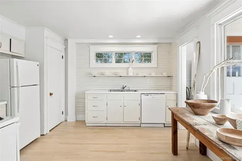 210 5th Street Greenport NY 11944