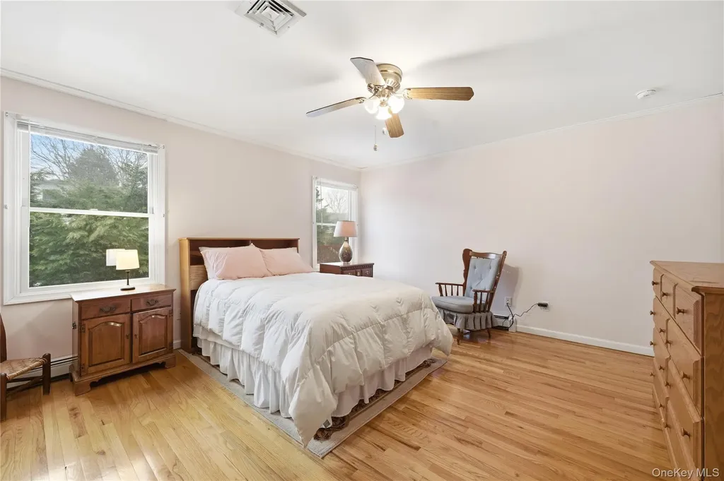43 Ridgeway Boulevard Bay Shore NY 11706