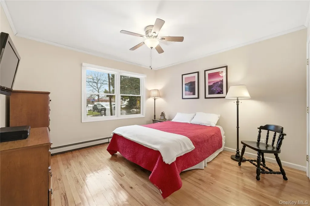 43 Ridgeway Boulevard Bay Shore NY 11706