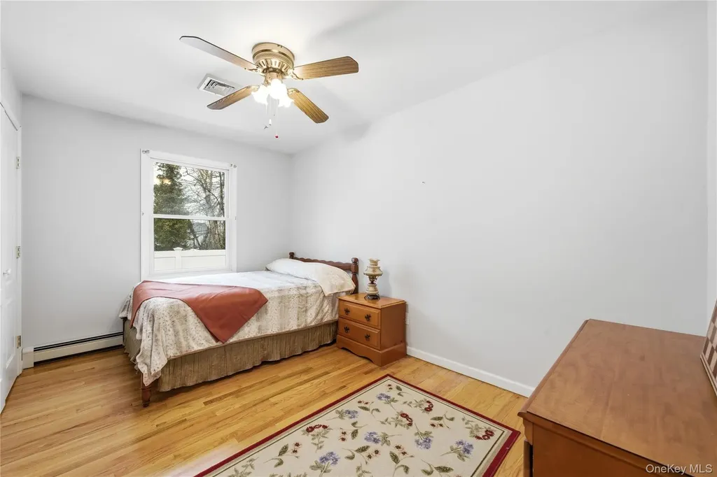 43 Ridgeway Boulevard Bay Shore NY 11706