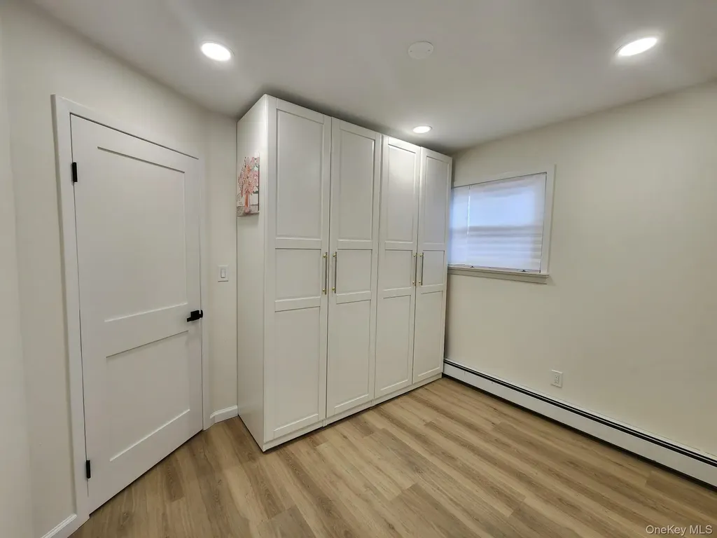 46 W Clearwater Road Lindenhurst NY 11757
