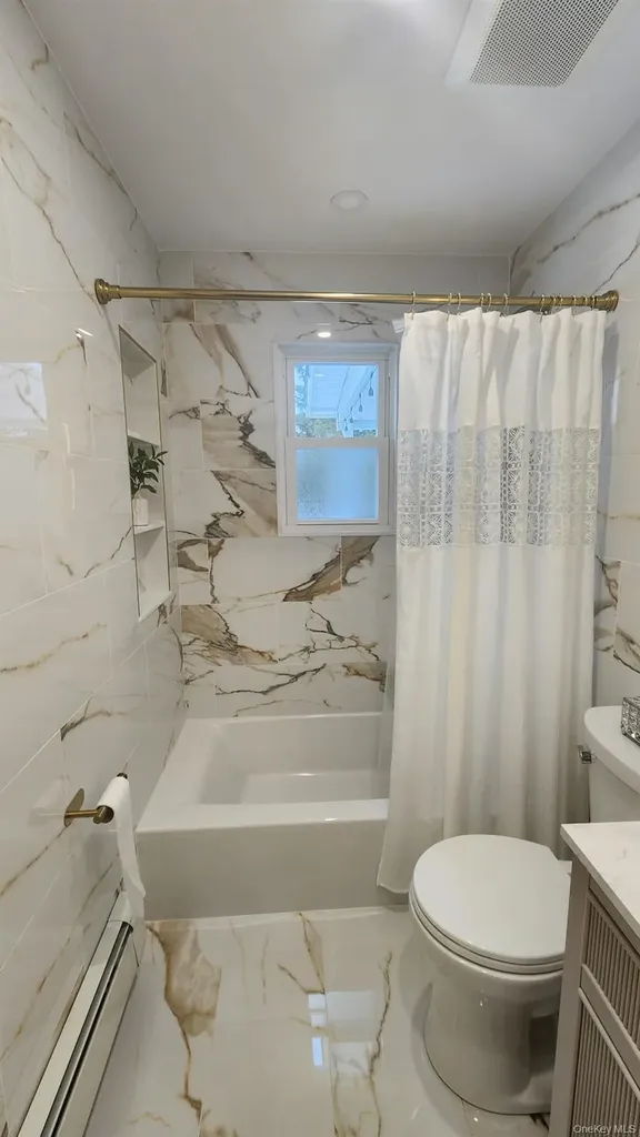 46 W Clearwater Road Lindenhurst NY 11757