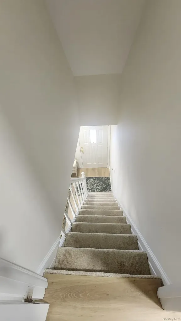 46 W Clearwater Road Lindenhurst NY 11757
