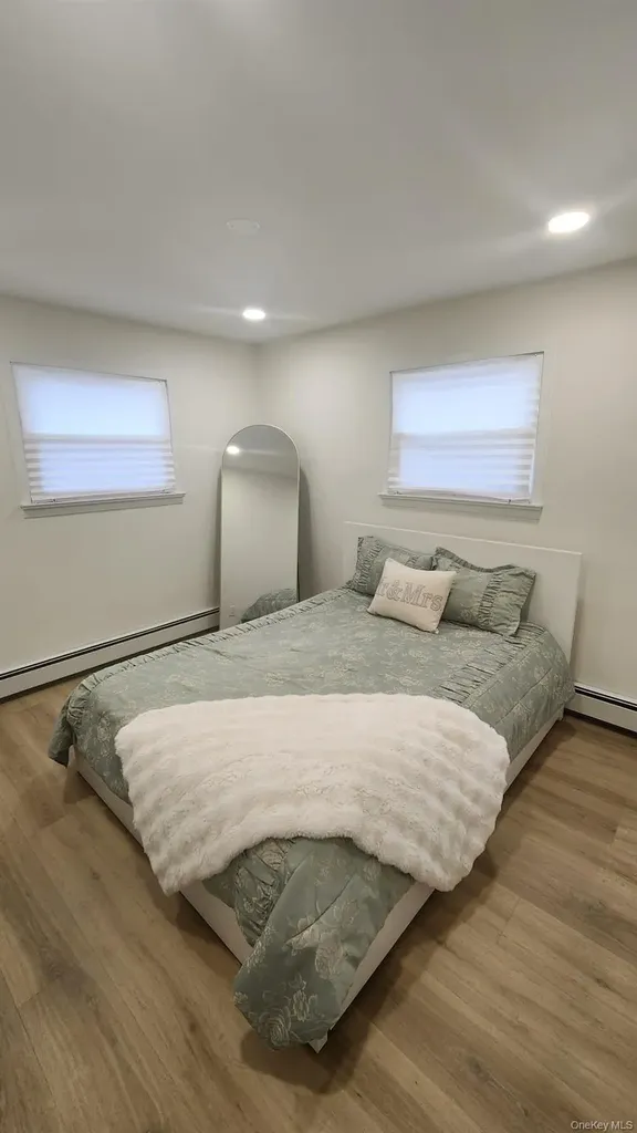 46 W Clearwater Road Lindenhurst NY 11757
