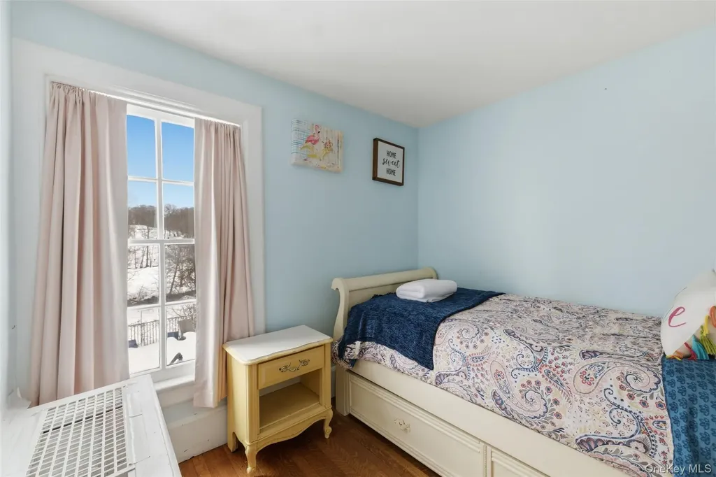 5 Trinity Place Cornwall NY 12518