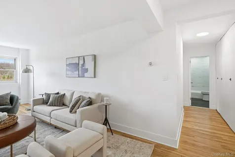 80 E Hartsdale Avenue Hartsdale NY 10530