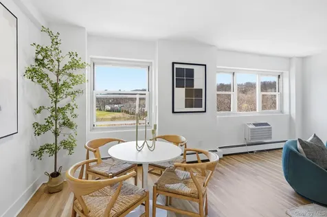 80 E Hartsdale Avenue Hartsdale NY 10530
