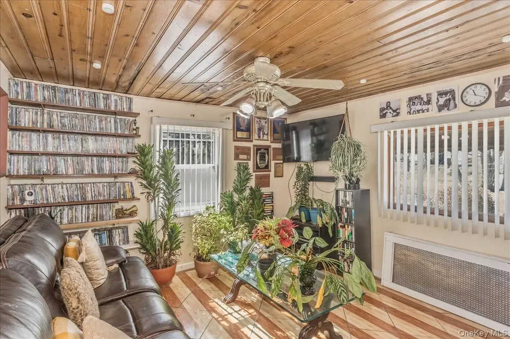 12 Stone Boulevard Massapequa NY 11758