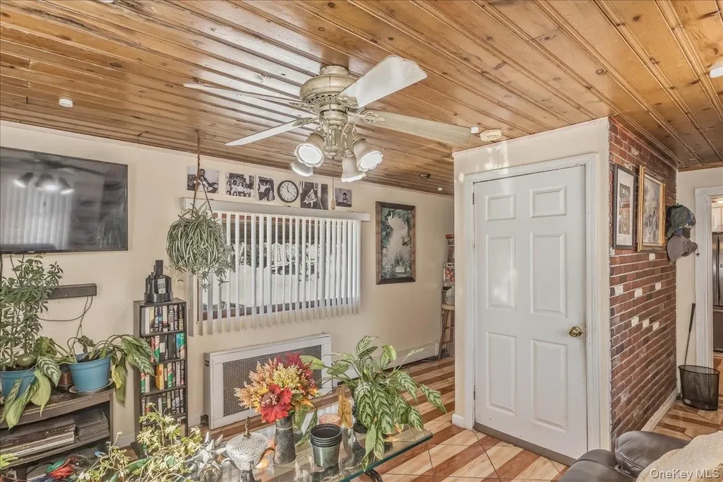12 Stone Boulevard Massapequa NY 11758