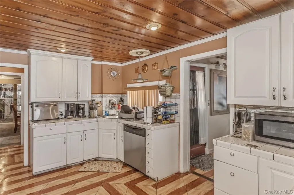 12 Stone Boulevard Massapequa NY 11758