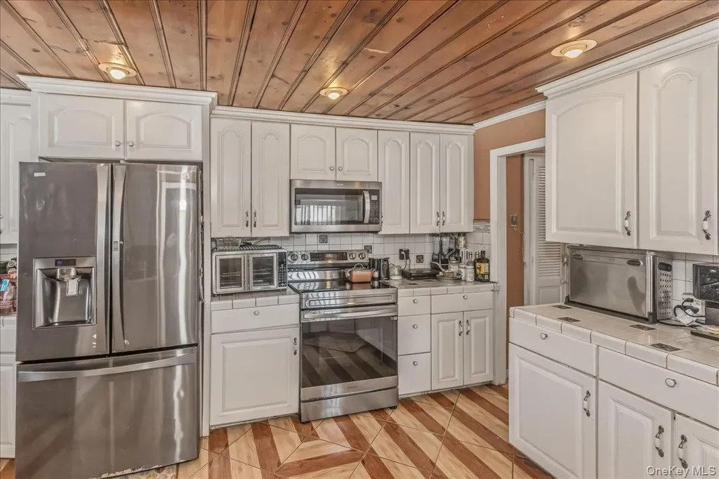 12 Stone Boulevard Massapequa NY 11758