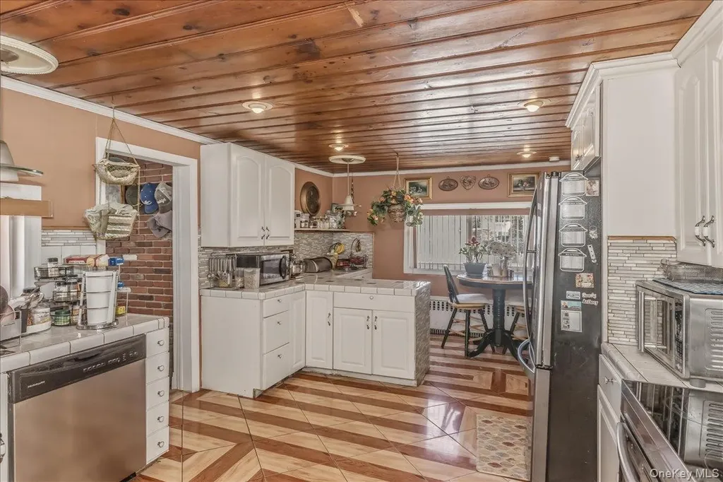 12 Stone Boulevard Massapequa NY 11758