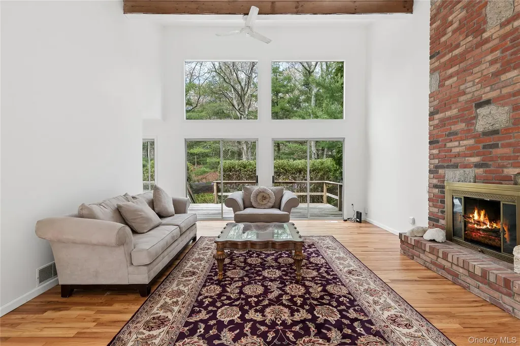 5 Cattalo Circle East Hampton NY 11937