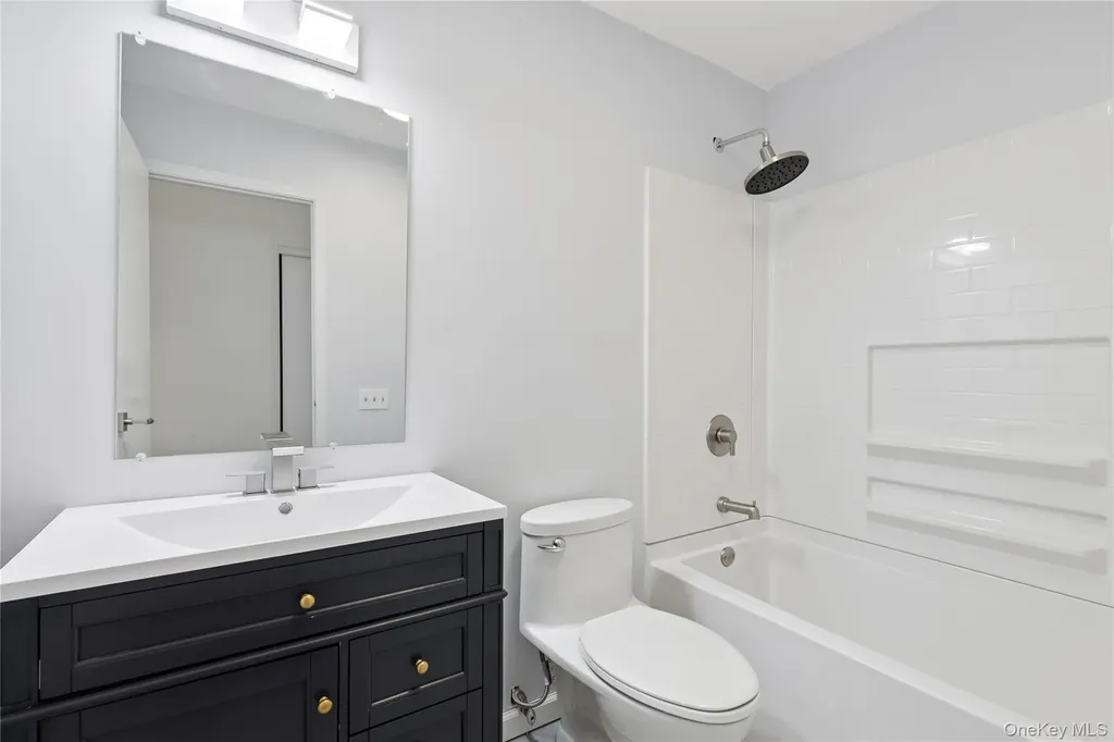 5 Cattalo Circle East Hampton NY 11937